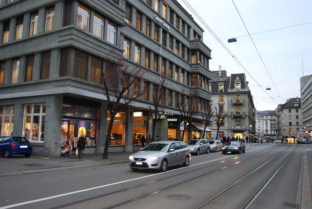 ART INTERNATIONAL ZURICH-Showroom im Bleicherweg, Zürich / beim Paradeplatz (Ausstellung beendet) - Fenster